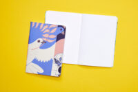 Schrift Yoko | Duif (klein)