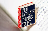 Boekenpin | Men explain things to me door Rebecca Solnit